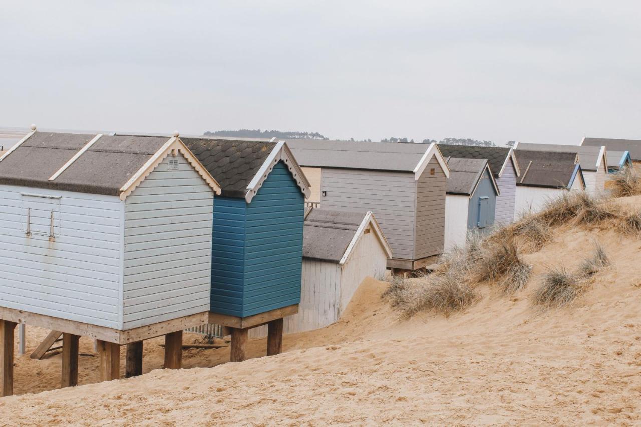 Modern Coastal Home Sleeping 5 - 2 Minute Walk To Pakefield Beach, Suffolk Exterior photo